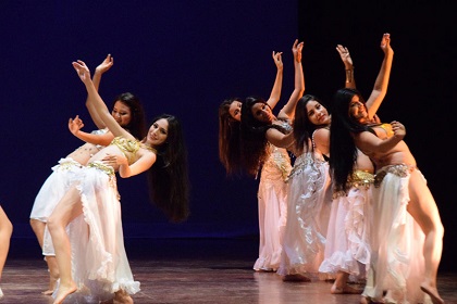 Danza árabe y muestra musica